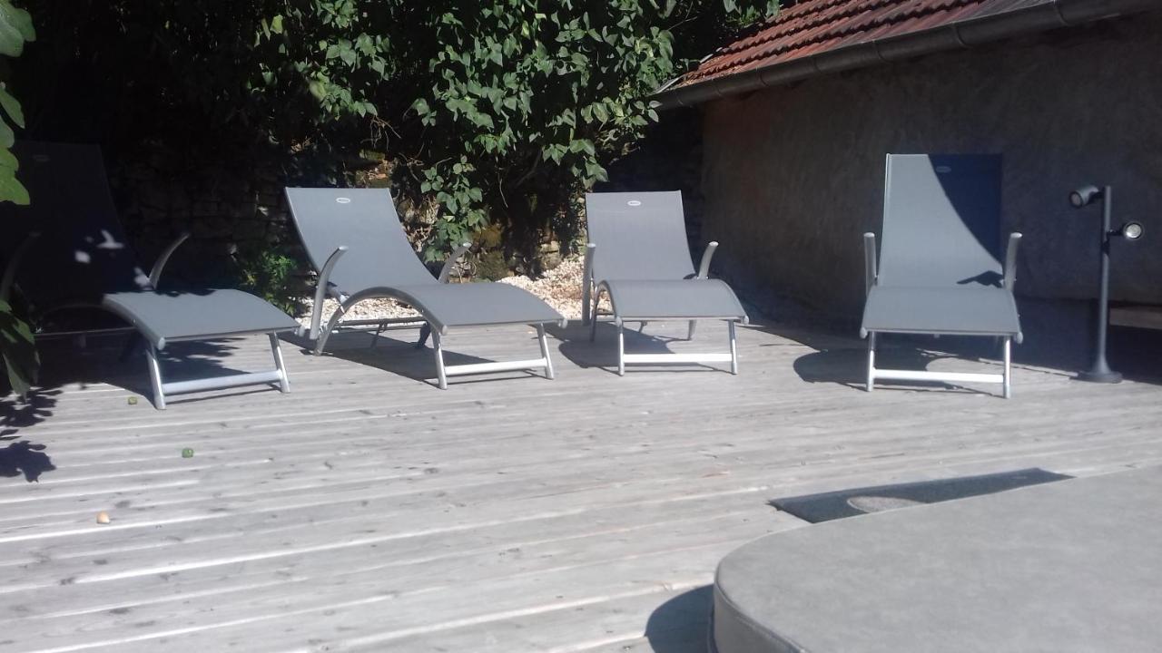 Le D'Tour Gourmand Bed & Breakfast Toulouse-le-Chateau Екстериор снимка