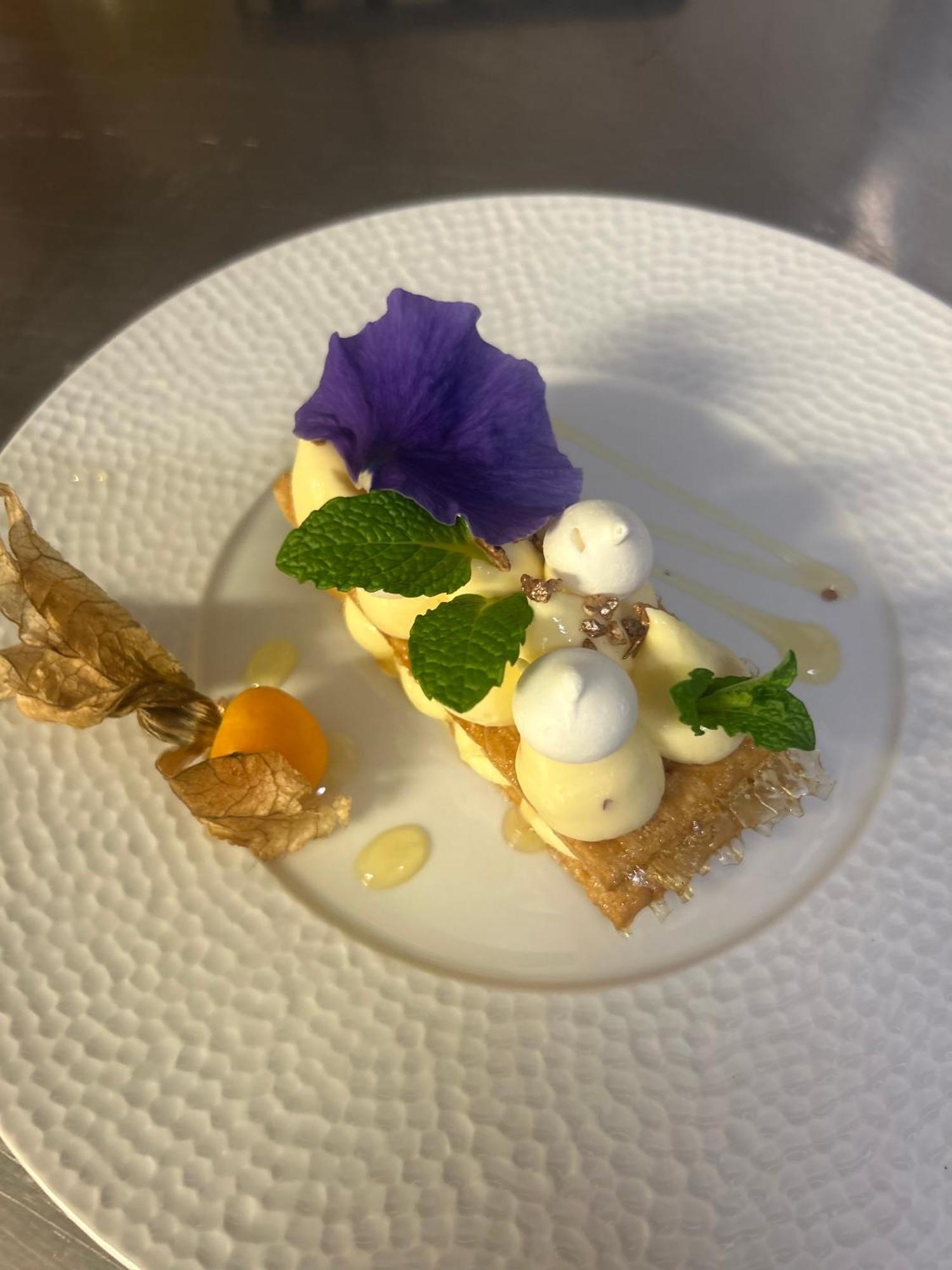 Le D'Tour Gourmand Bed & Breakfast Toulouse-le-Chateau Екстериор снимка