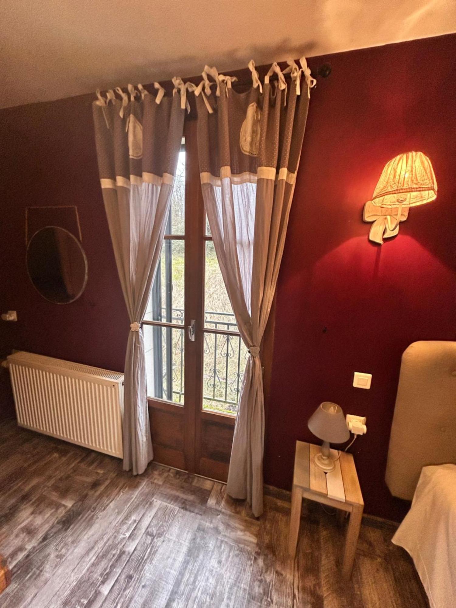 Le D'Tour Gourmand Bed & Breakfast Toulouse-le-Chateau Екстериор снимка