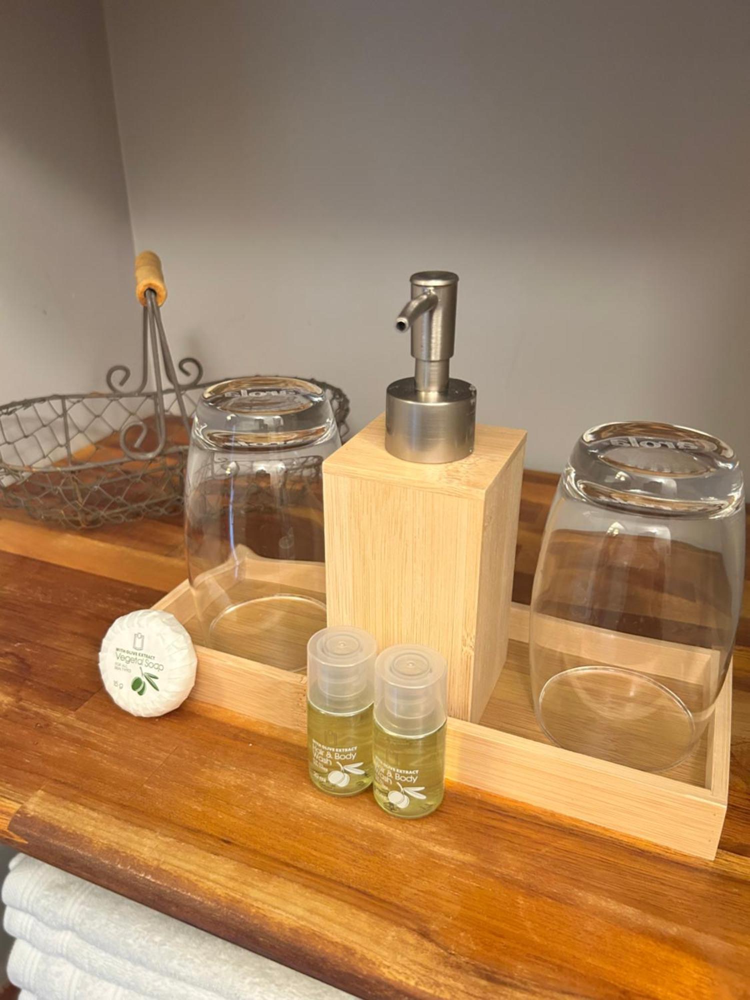 Le D'Tour Gourmand Bed & Breakfast Toulouse-le-Chateau Екстериор снимка