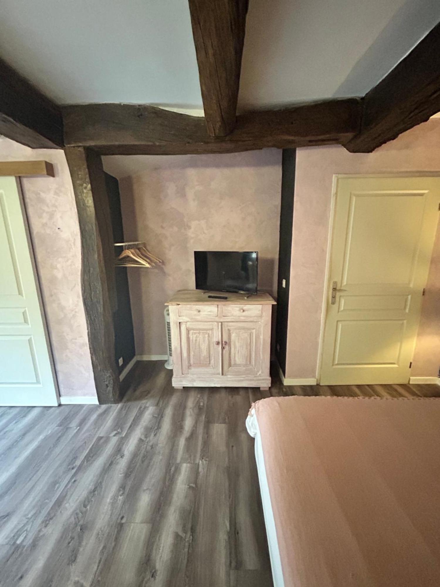 Le D'Tour Gourmand Bed & Breakfast Toulouse-le-Chateau Екстериор снимка