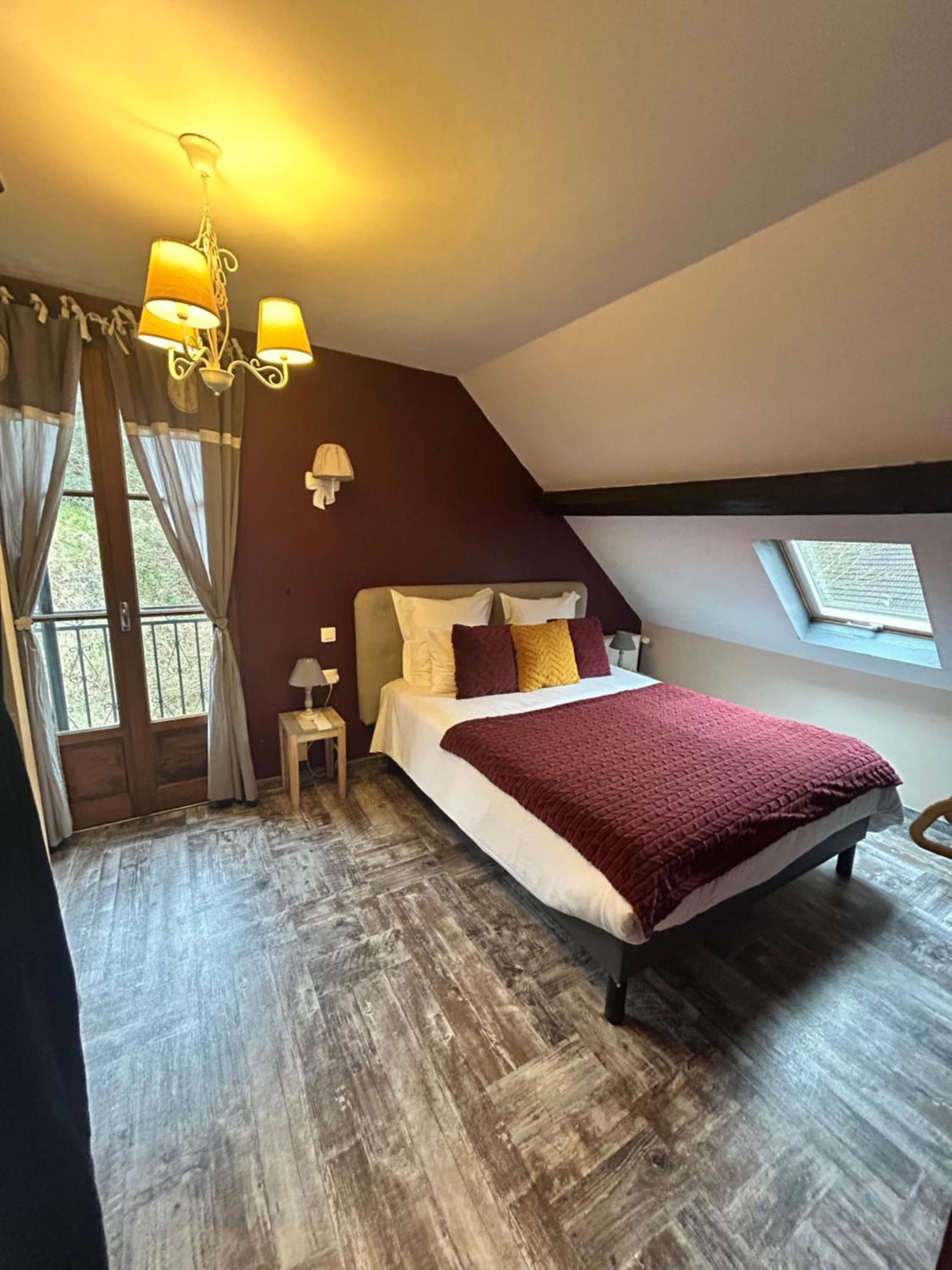 Le D'Tour Gourmand Bed & Breakfast Toulouse-le-Chateau Екстериор снимка